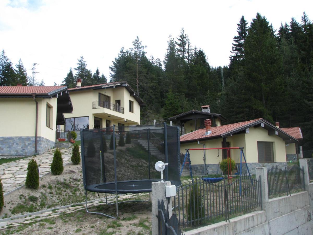 Eco Village Harmony Dospat Exterior photo