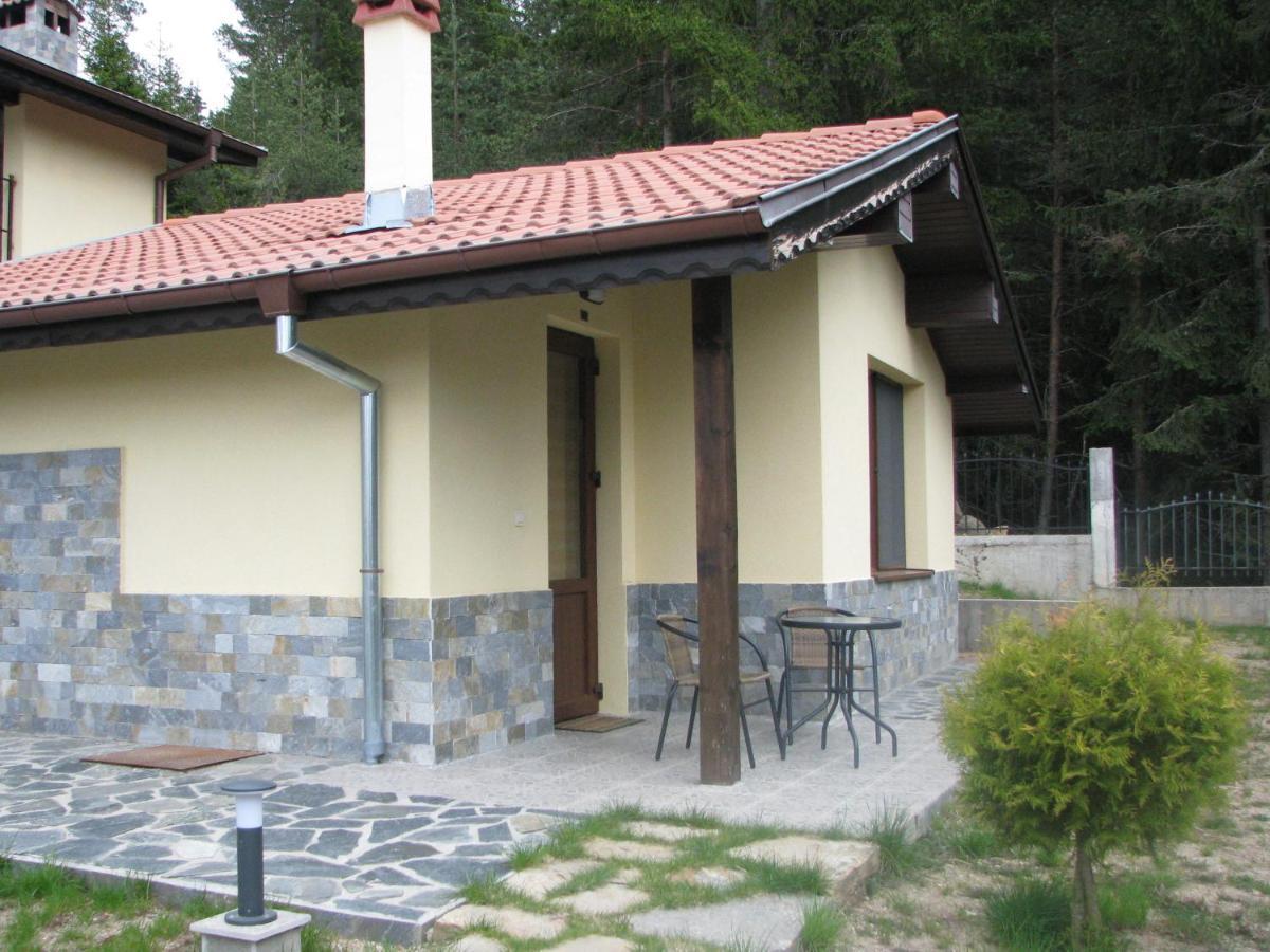 Eco Village Harmony Dospat Exterior photo